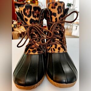 Yoki women’s leopard print duck boot